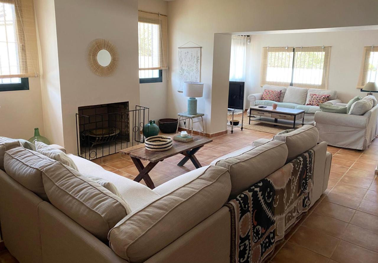 Villa Guadaira, Holiday House With Pool In Seville Southern Spain 阿尔卡拉德瓜代拉 外观 照片