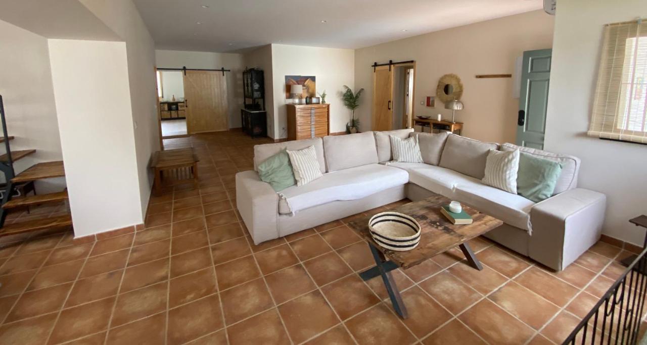 Villa Guadaira, Holiday House With Pool In Seville Southern Spain 阿尔卡拉德瓜代拉 外观 照片