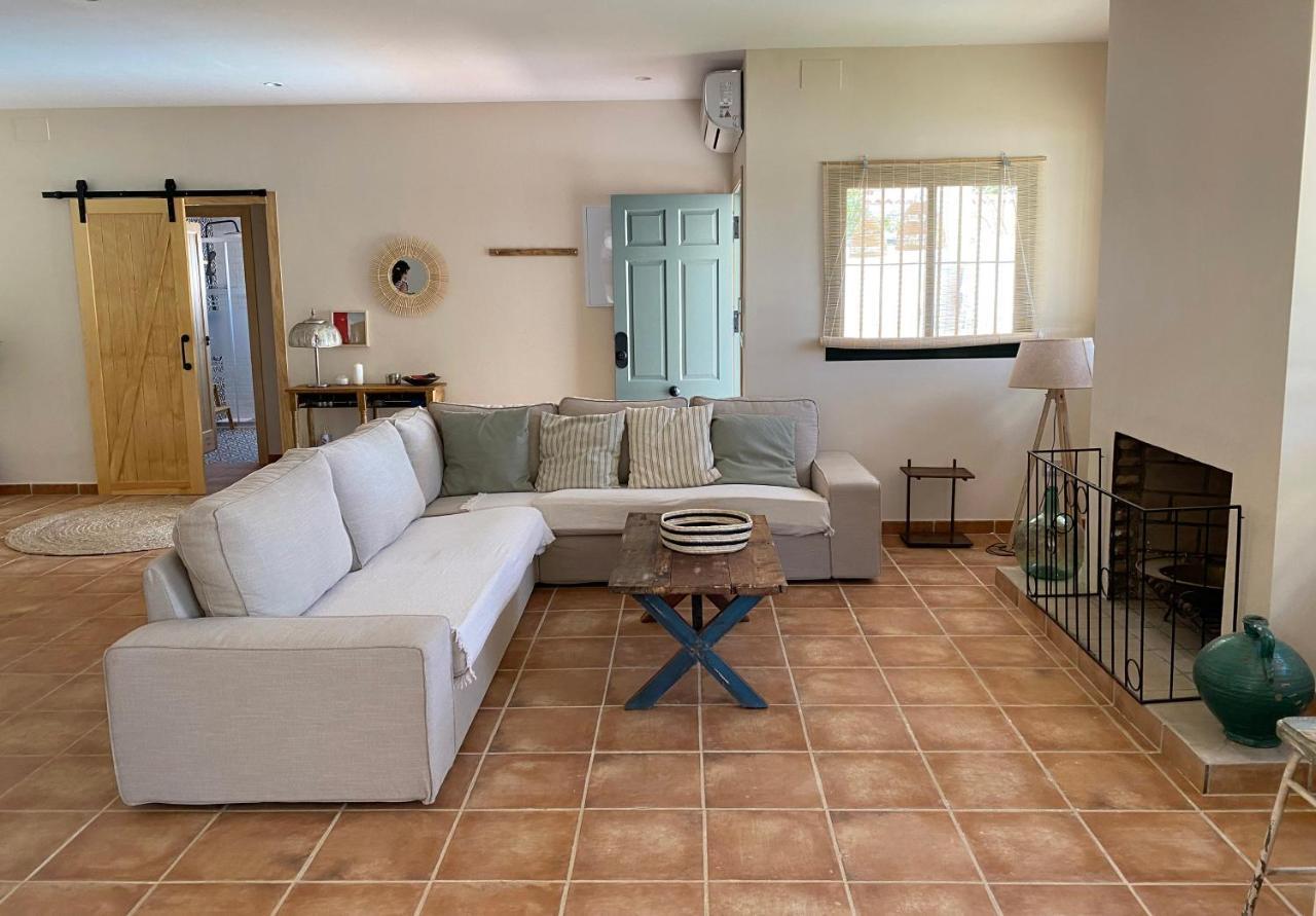 Villa Guadaira, Holiday House With Pool In Seville Southern Spain 阿尔卡拉德瓜代拉 外观 照片